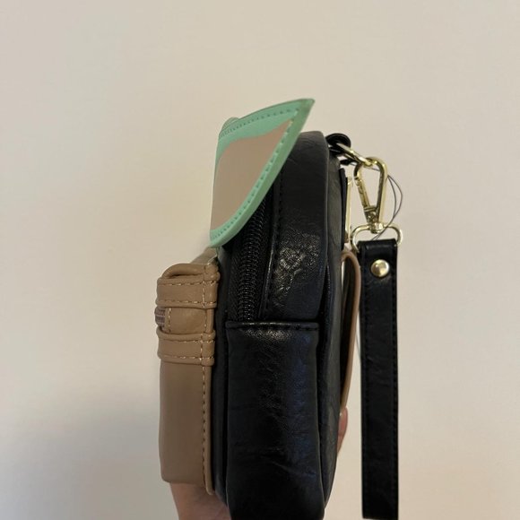 Disney Loungefly Wristlet - The Child - Baby Yoda- Grogu - Star Wars - Picture 2 of 4